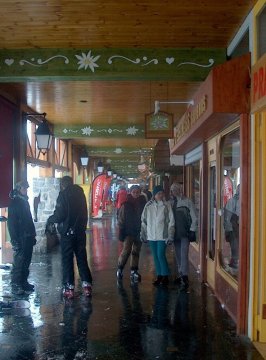 Maradt a "shoppingolás" és a séta