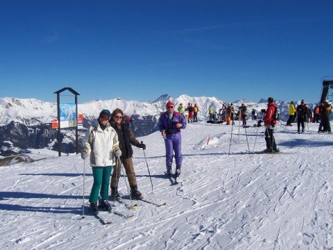 Indulás tovább  Val d