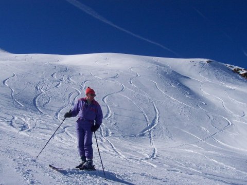 Mi is van ott alattam?...