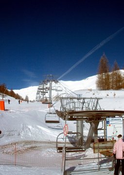 ...felvonókkal a "Bárányos" vendéglőhöz...