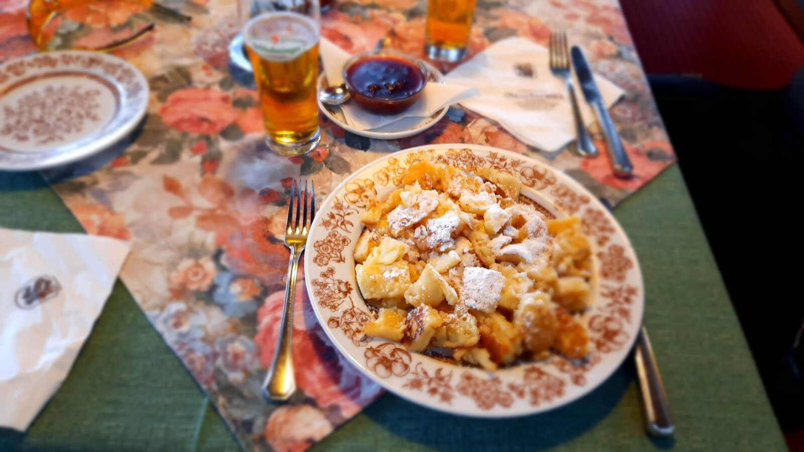 Ebéd a Stockerwirt Hüttében: egy adag császármorzsa bőven elég volt kettőnknek.