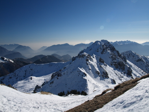 Panoráma a Tamai tetejéről