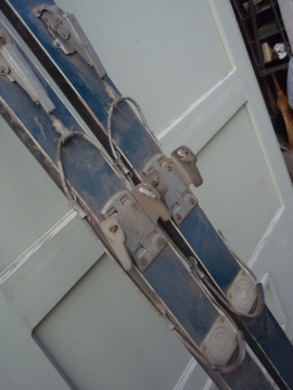 Kifinomult Kandahar kötés