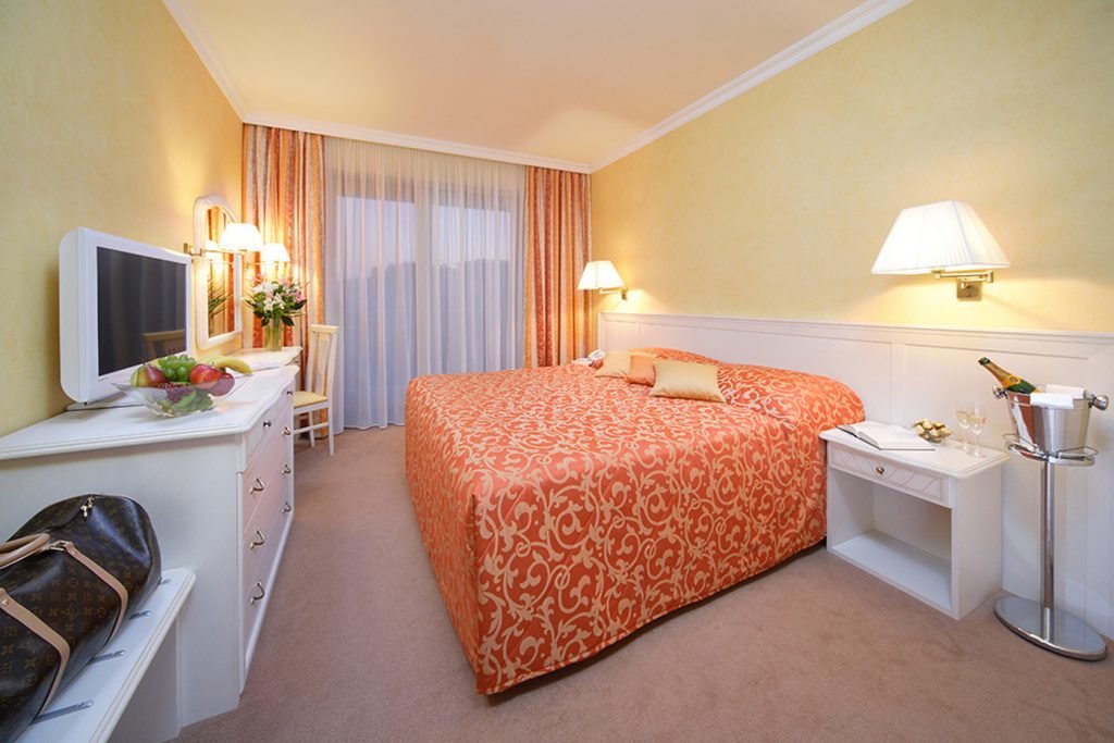 Standard kétágyas v. franciaágyas szoba