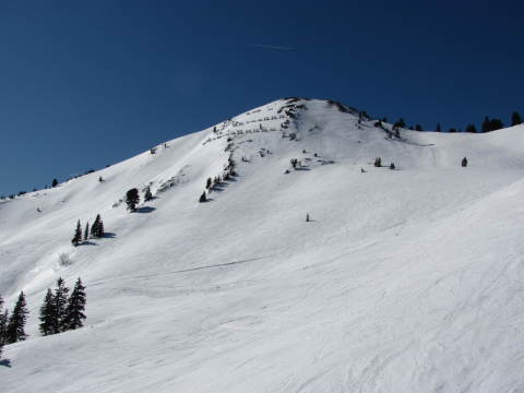 Piros 4-es + hegyoldala (meredekebb mint látszik)