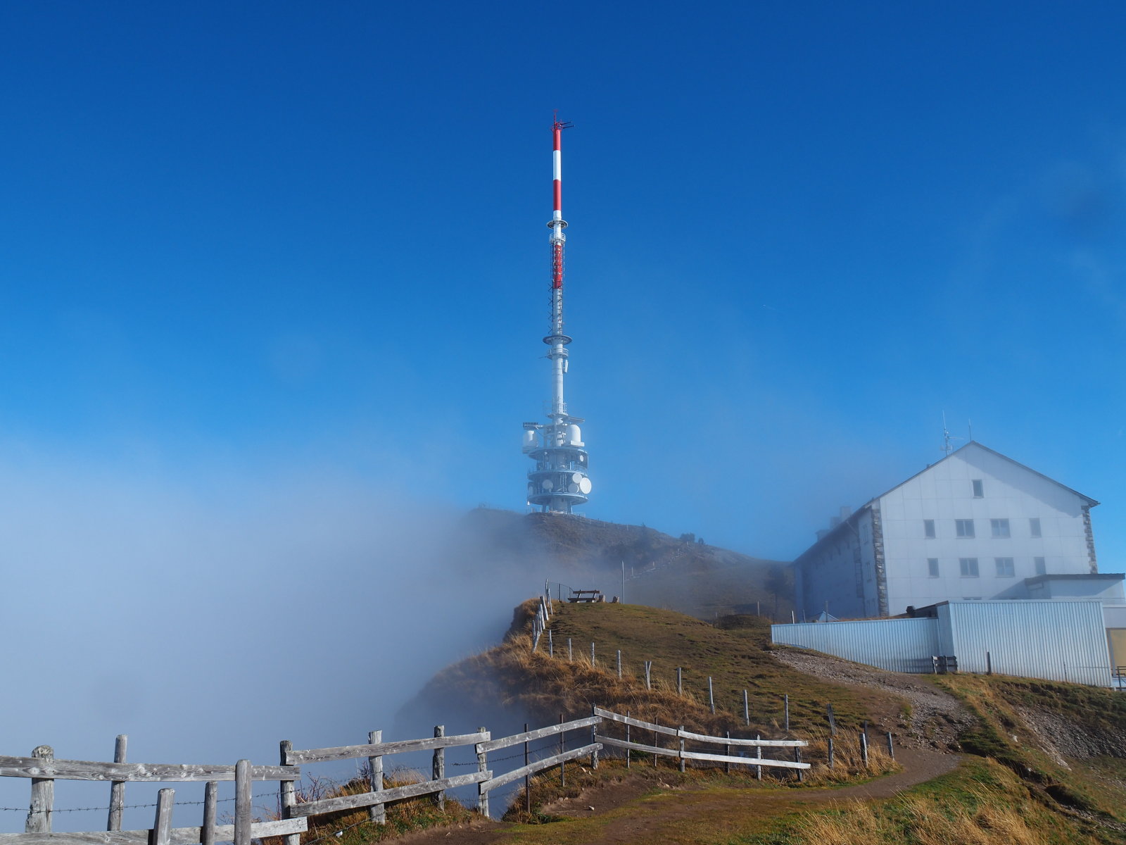 Miután felszállt a köd a Rigi csúcsa