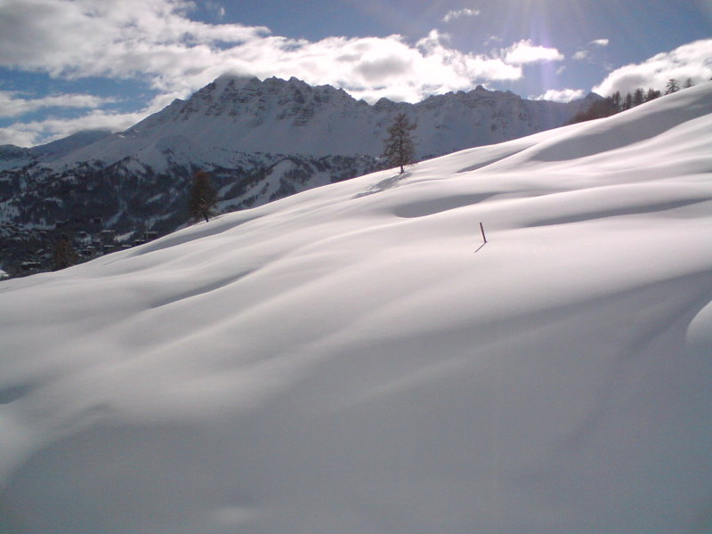 Vars, Szűzhó az Olympique inf. pályáról jobbra kicsúszva