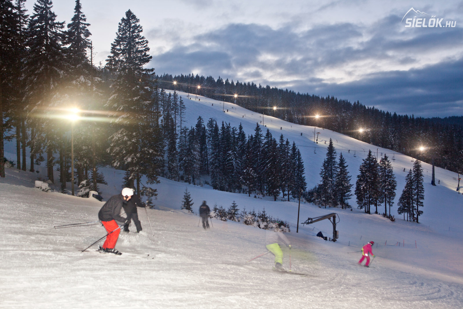 Rogla-Night-skiing-slope-Jasa.jpg