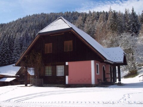 Zirbenhaus | 8-10 fős hagyományos berendezésű faház nagyméretű közös nappali-étkezővel