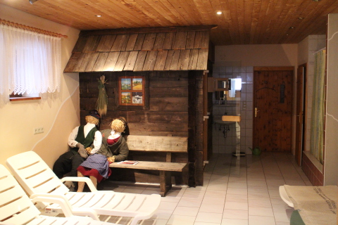 Szauna és pihenőszoba a főépületben