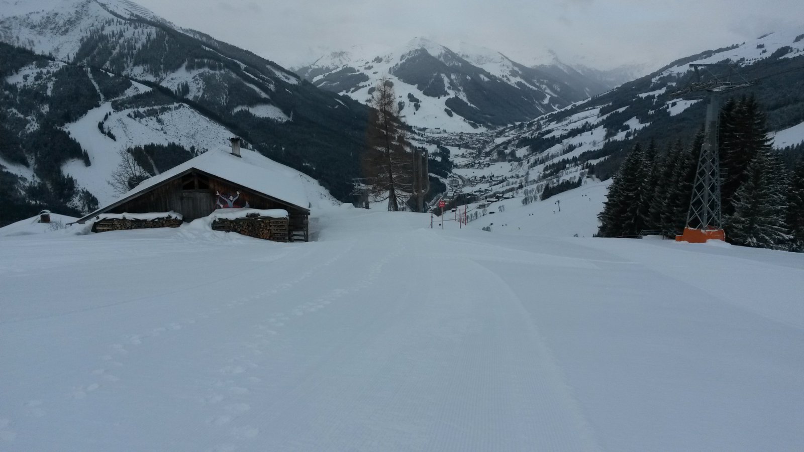 Utolsó nap, utolsó perc még a pályán, de már vissza a Muhbarackba...