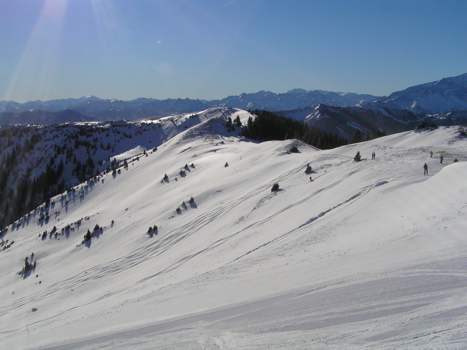 Szűzhavas hegyoldal Leogang felé