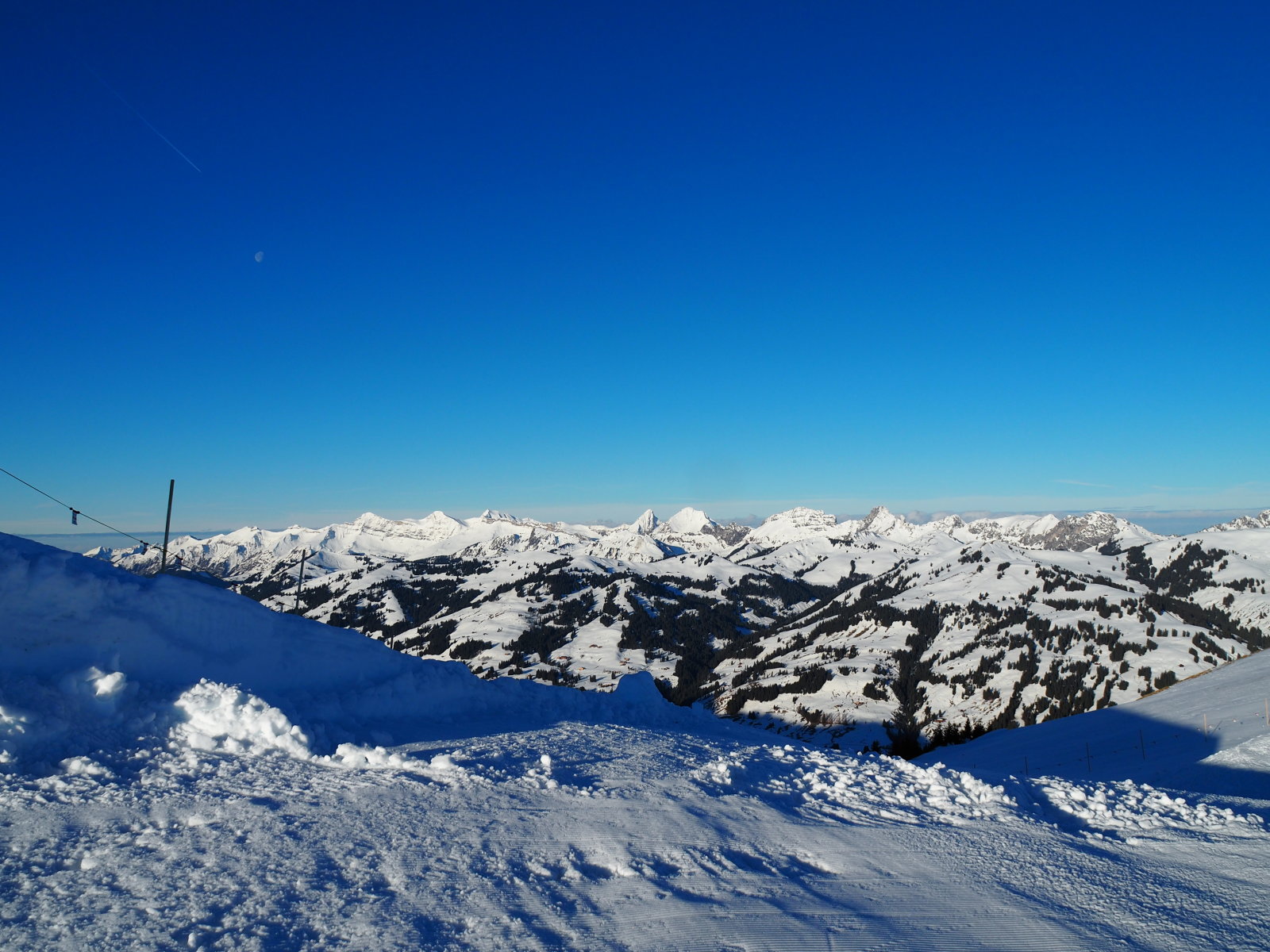 nyugat felé, még a Hold is fent volt