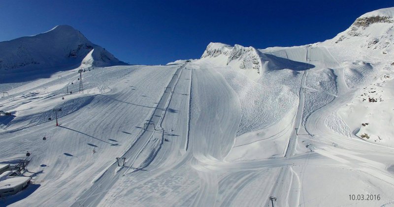 Kaprunban több, mint 2 méter hó van - fotó: facebook - Kattints a képre a nagyításhoz