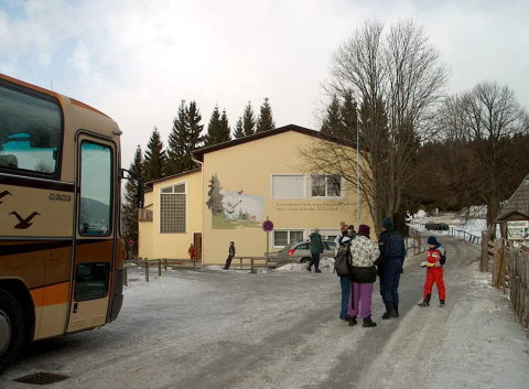 Utazás busszal elhelyezés St.Hemma-n kollégiumban