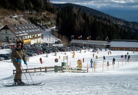 Fekete pálya alja és alatta a tanulópálya