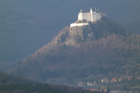 Füzéri vár március végén