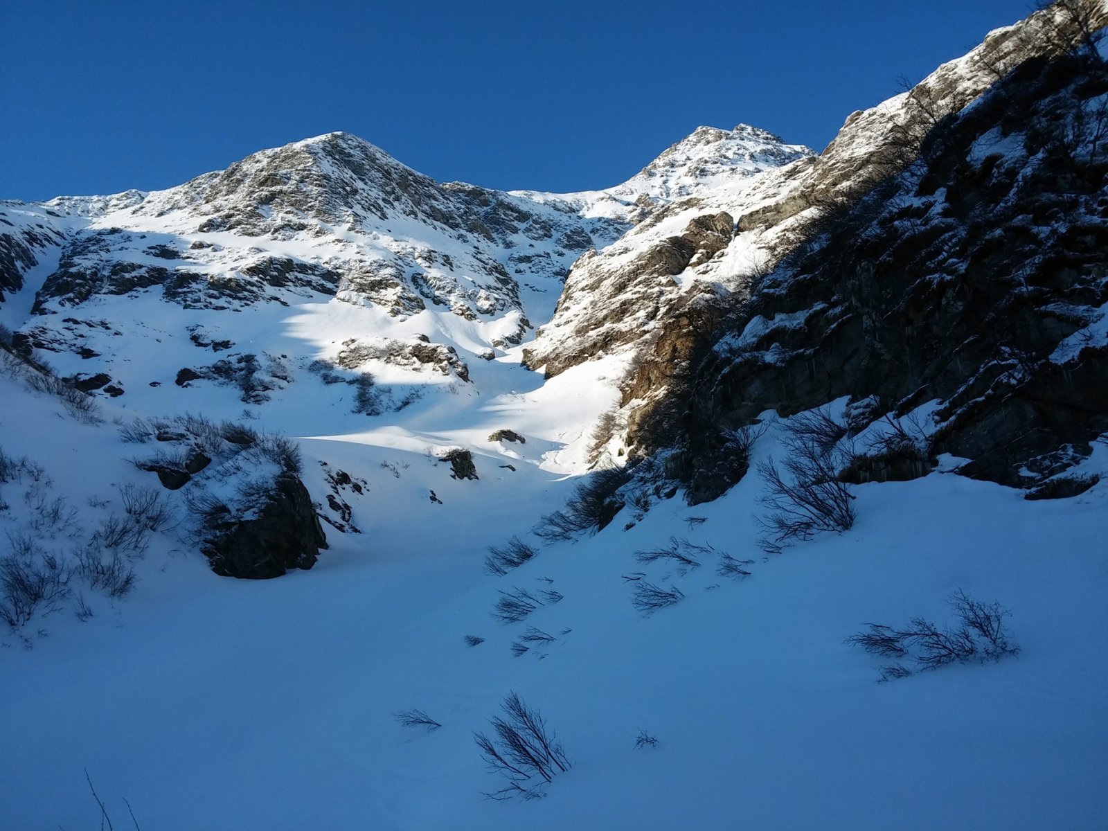 A kuloár kijárata.