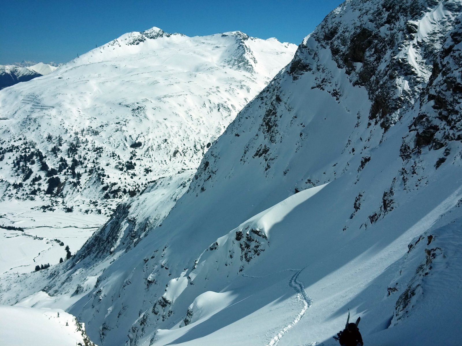 Emiatt még feljebb másztunk, hogy megkerüljük a kuloár napsütötte felső részét.