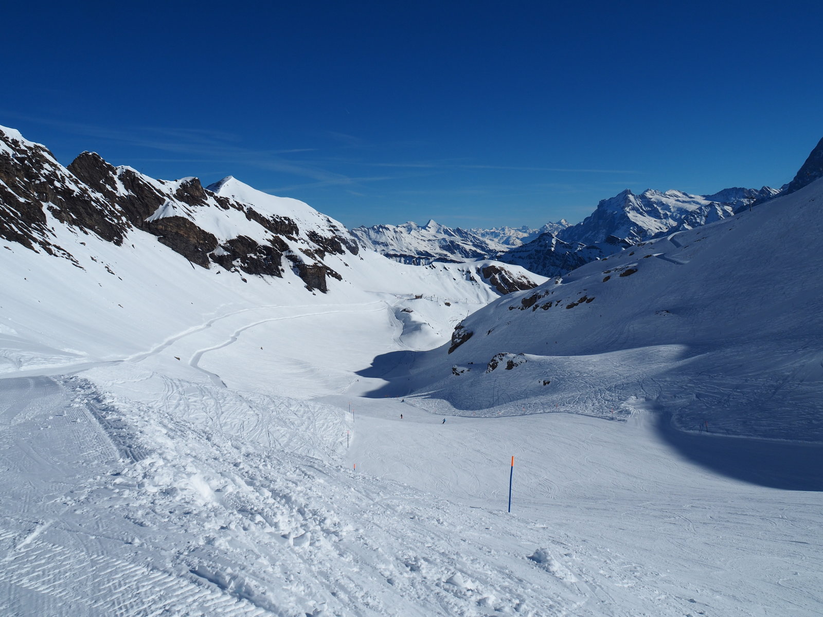 itt sem voltak sokan