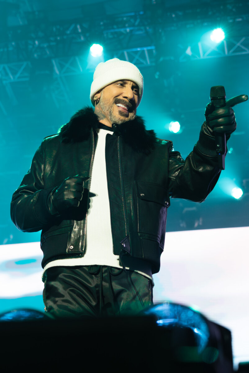 (c)  Lisa Marie Ernst