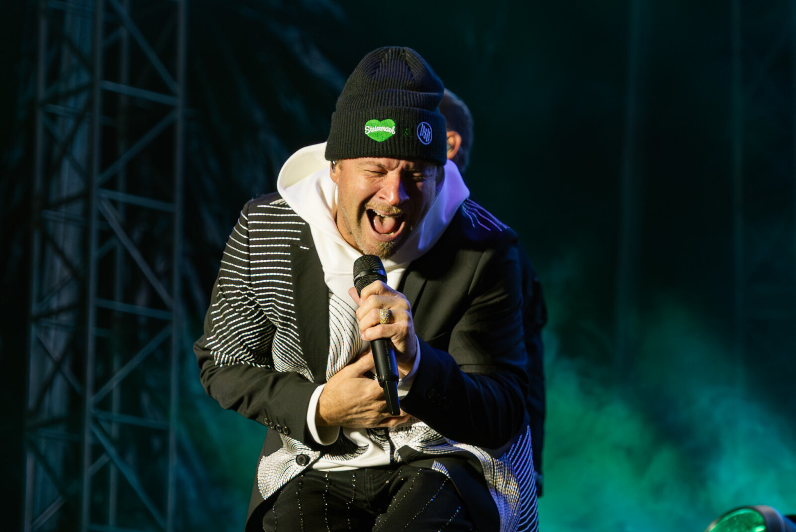 (c)  Lisa Marie Ernst