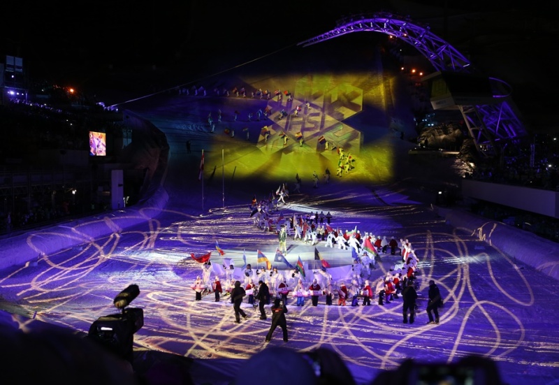 A résztvevő országok zászlóinak behozatala