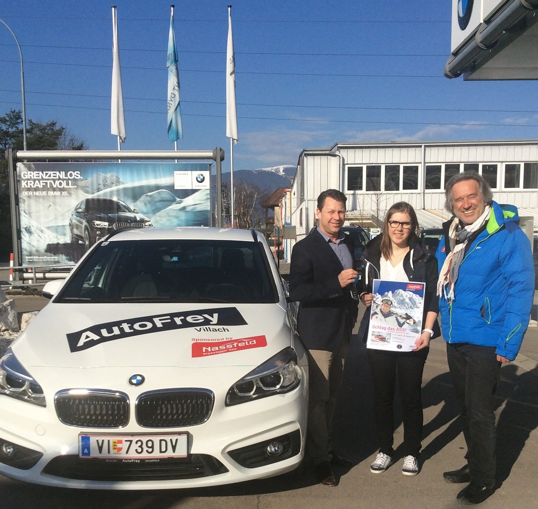 A tavalyi fődíj, a BMV X1 és boldog nyertese, Alexandra Fröhlich