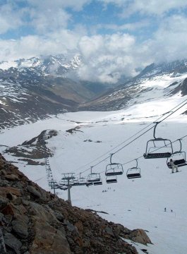 800 m hosszú Grawang felvonó