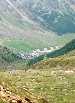 ...tetőzi a sízéshez...