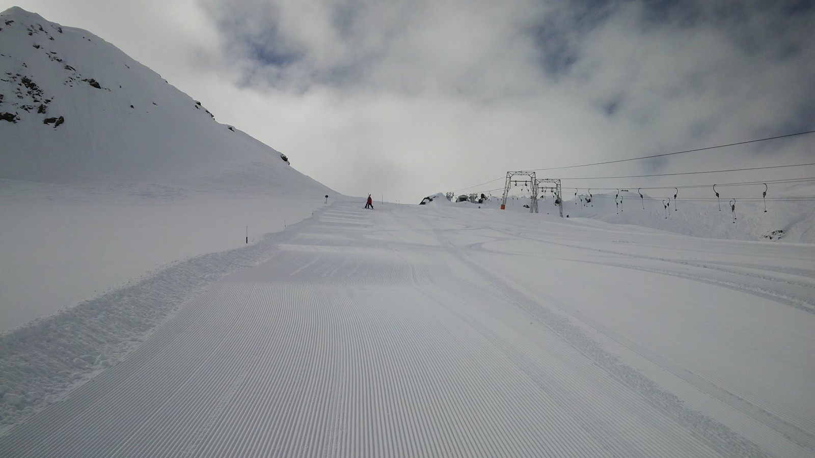 Atesz tűzi a pályát, természetesen még senki nem járt ott előttünk!