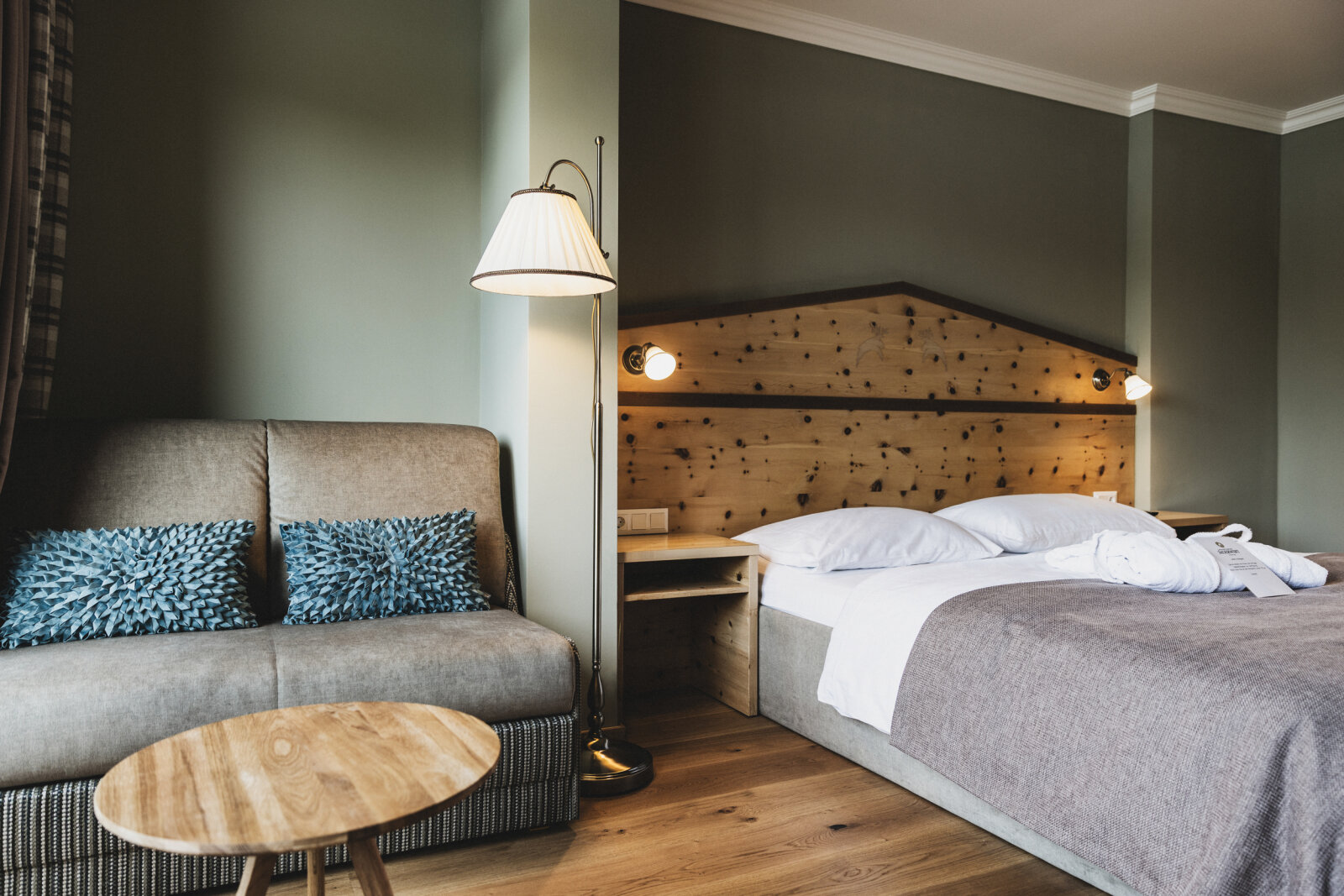 "Lakeside" panorámás szoba