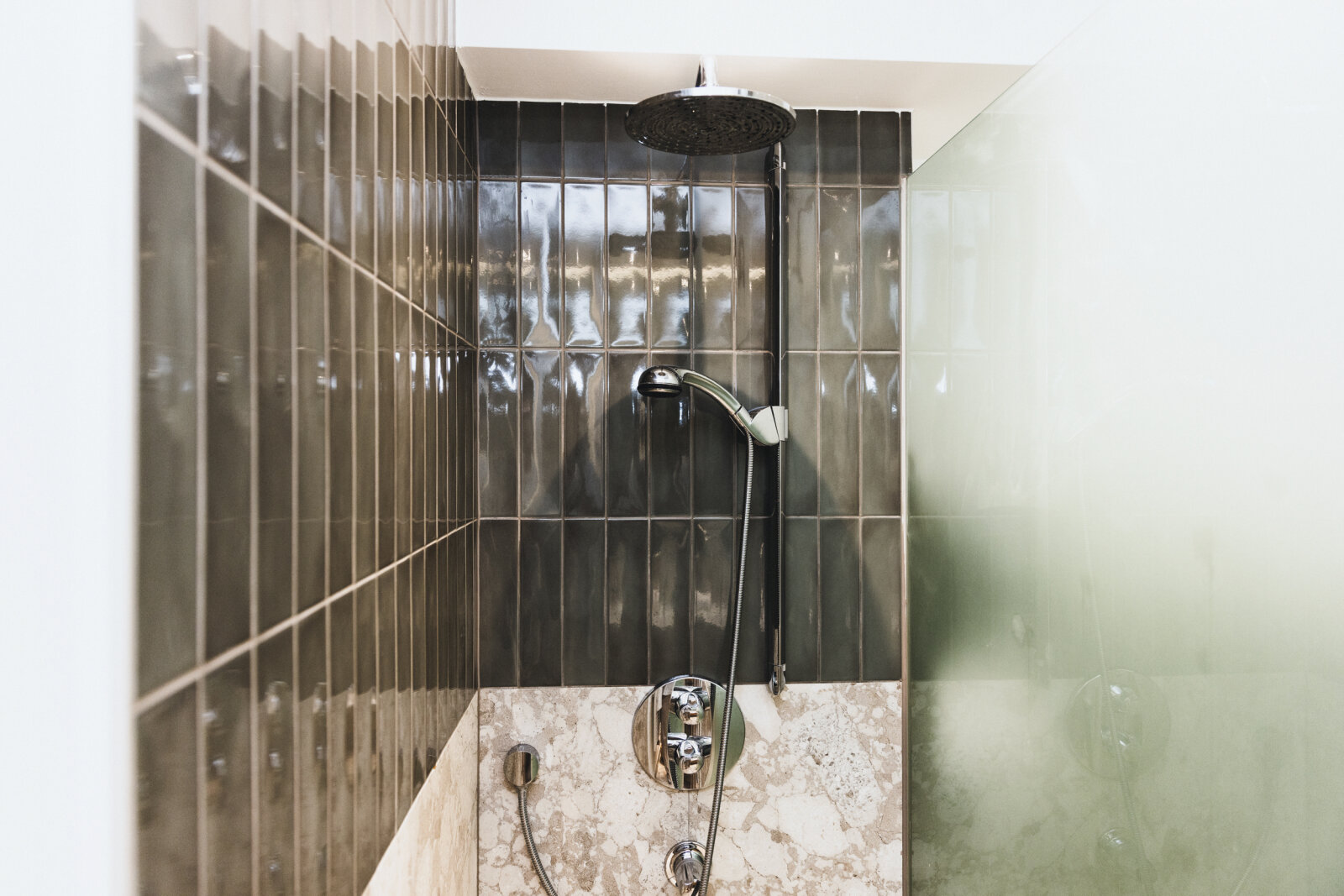 "Lakeside" panorámás szoba