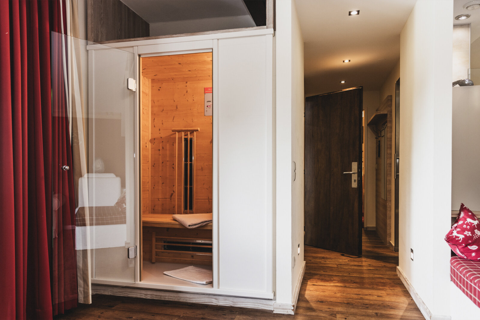 "Gemstone" lakosztály