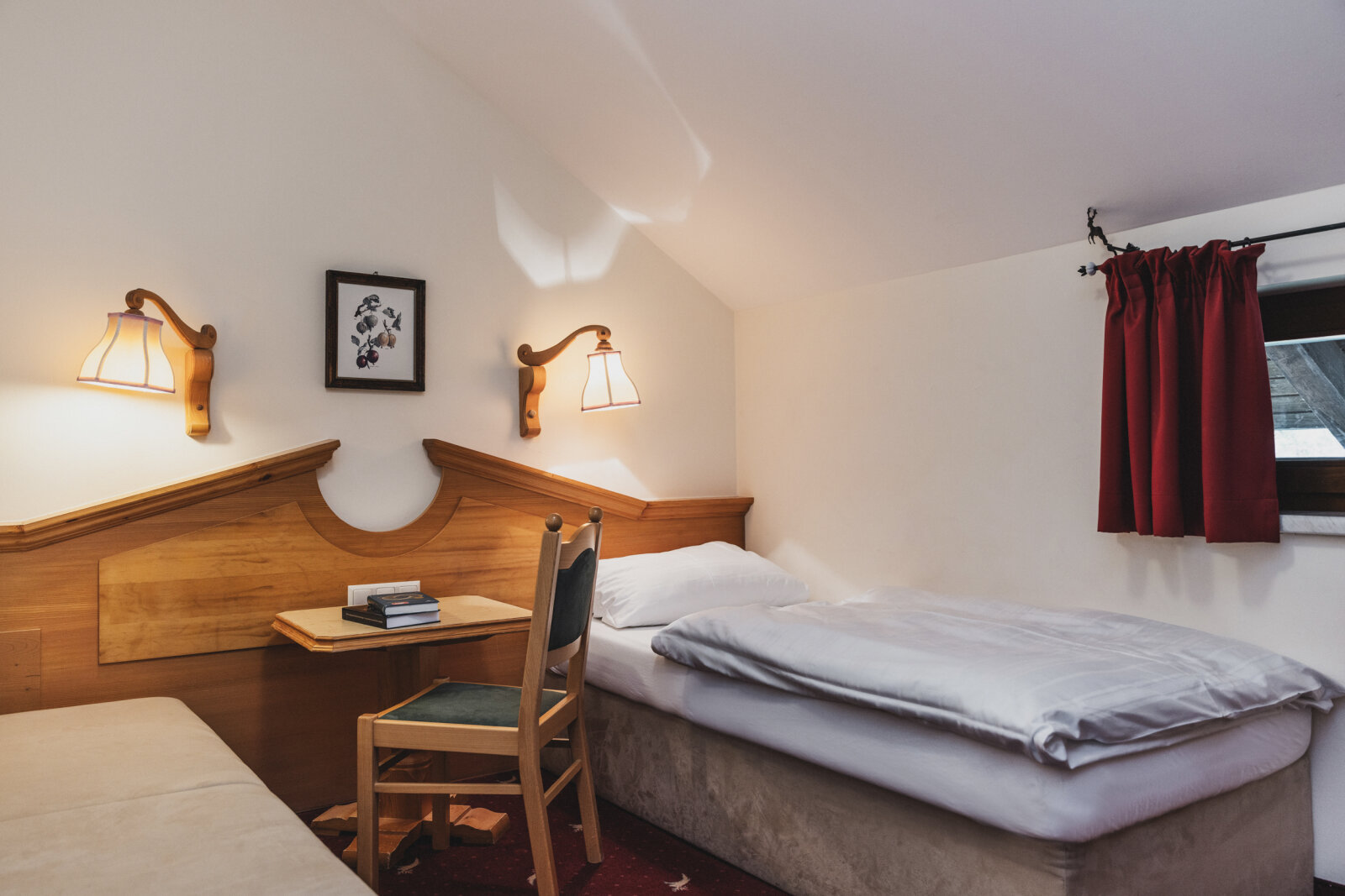 "Gemstone" lakosztály