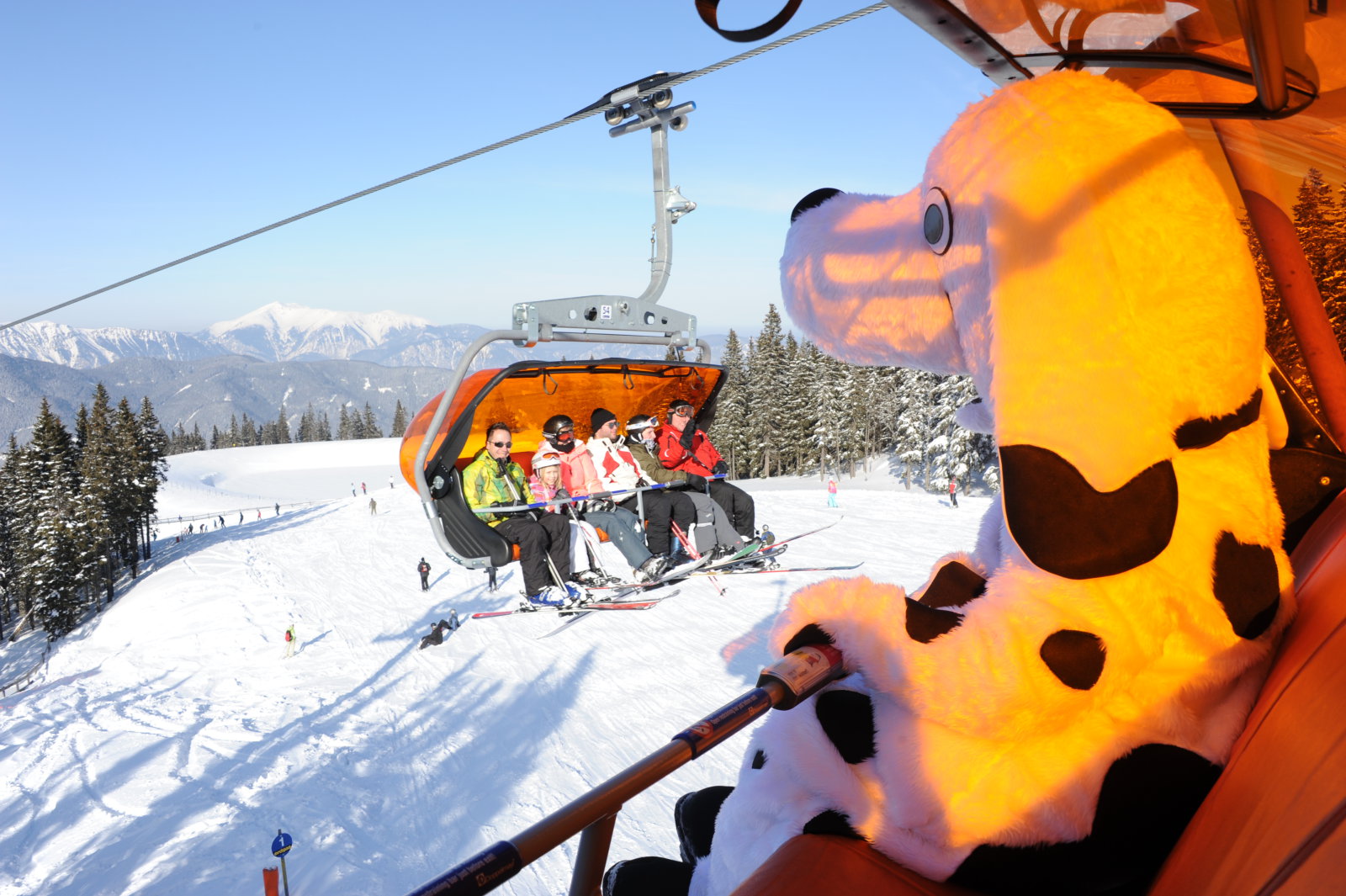 Semmi, a kutya - Stuhleck kabalafigurája | Forrás: stuhleck.com