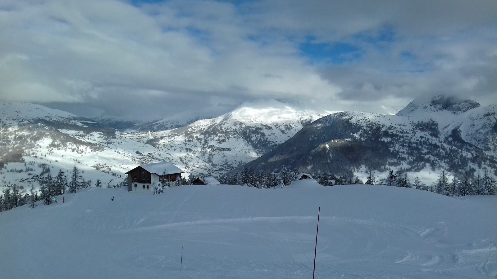Claviere, a távolban Sestriere