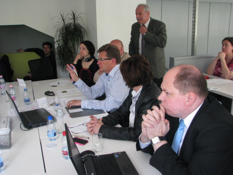 Fehér Gyula ügyvezető  - Lavina-Sport Kft. ( skioutlet.hu )  a tájékoztató moderátora