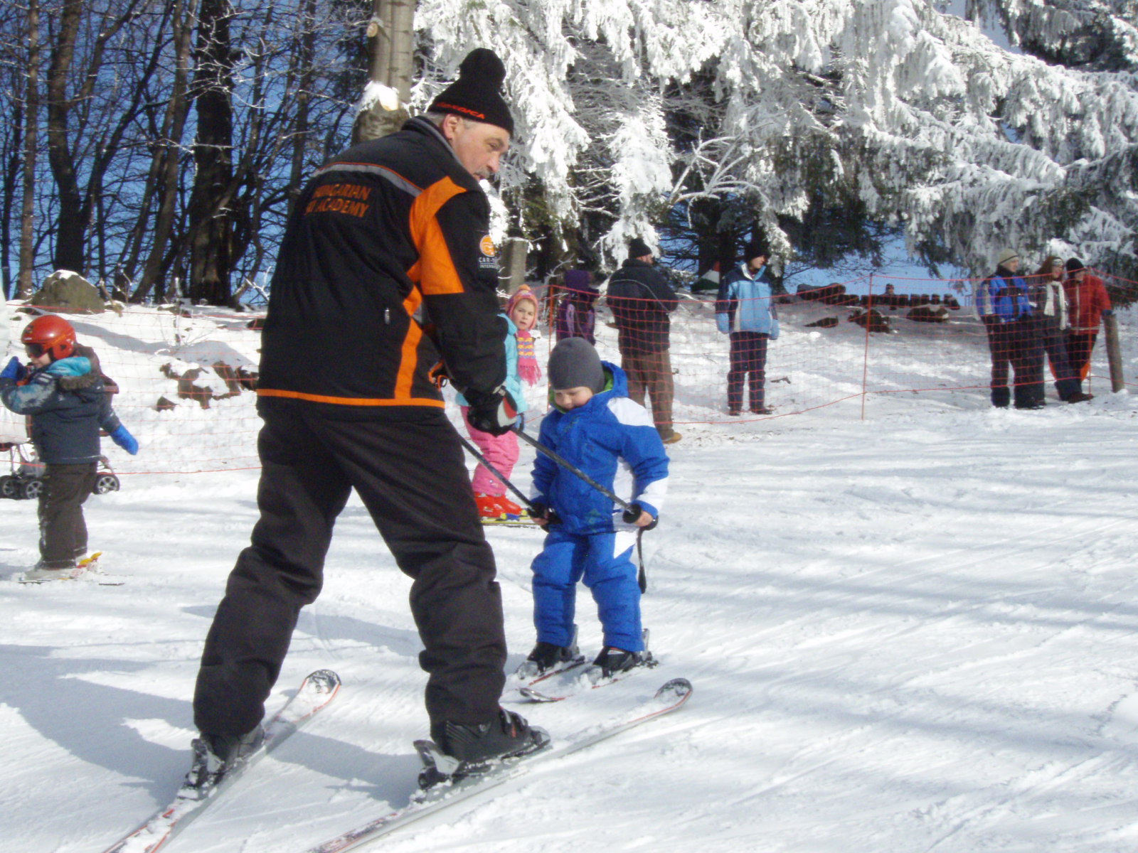 Oktatás Kékestetőn, a Síakadémia Síiskolában