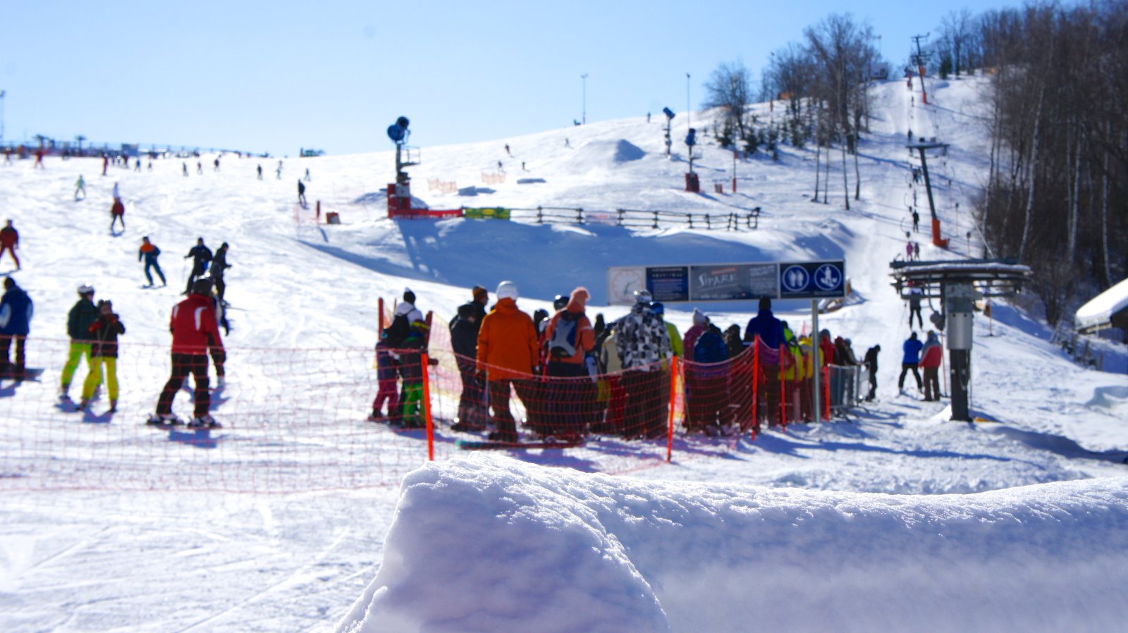 C jelzésű kis csákányos lift és a felső pályák.