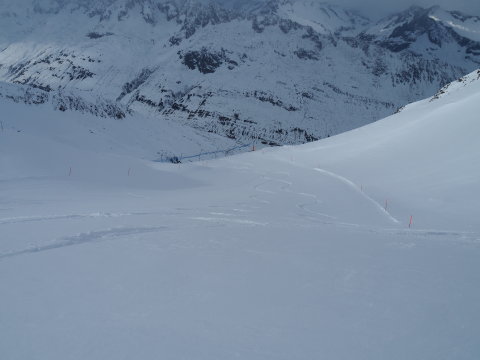 számolom a nyomok alapján ma itt mennyien csúsztak le