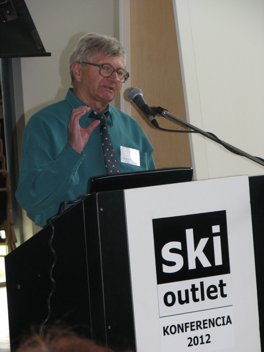 Repárszky László síoktató, a Kanyarsí Klub Síiskola vezetője 1988 óta