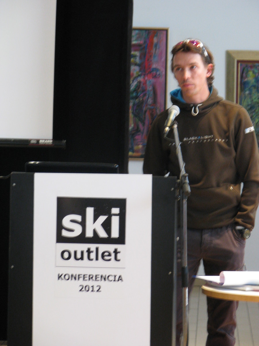 Tumbász Gergely, osztrák és magyar állami diplomás sítanár, vezetőoktató a Bécsi Síoktató Szövetségnél; a Snowsport Academy kiképző oktatója