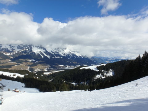 A völgyben már tavasz van