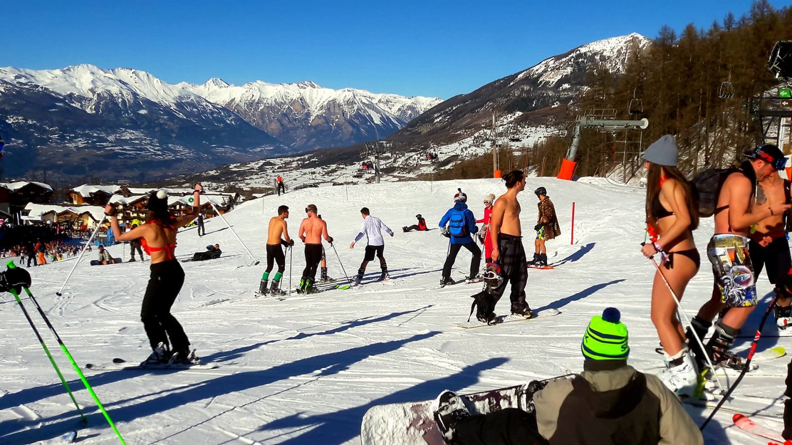 2018-ban ilyen volt a bikinis csúszás