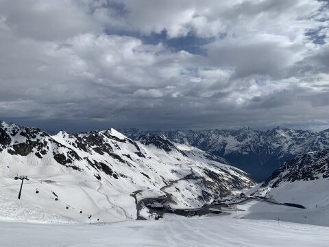 Mindenki tovább ment felfelé. Enyém a pálya:
