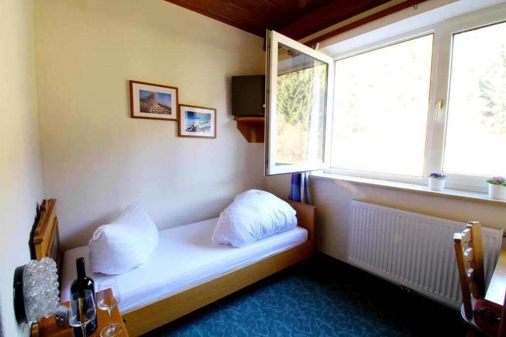 Egyágyas standard szoba