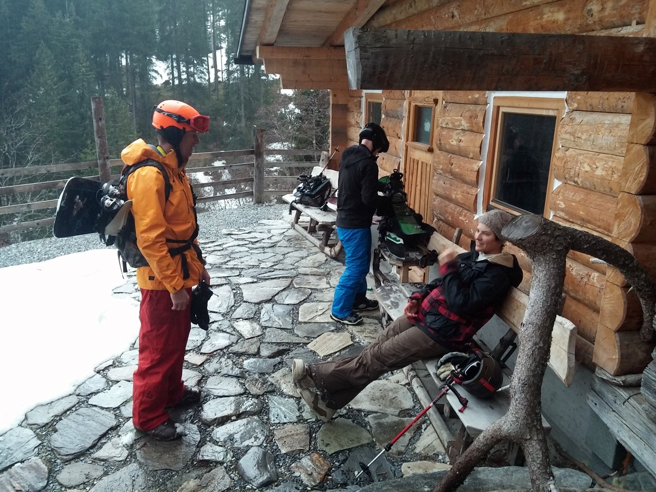 Esik de nem szegte kedvünk