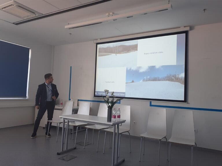 Kékesi Márton előadása: https://sieljitthon.hu/kekesi-marton-es-feher-gyula-is-eloado-volt-a-iv-sport-es-innovacio-nemzetkozi-konferencian/