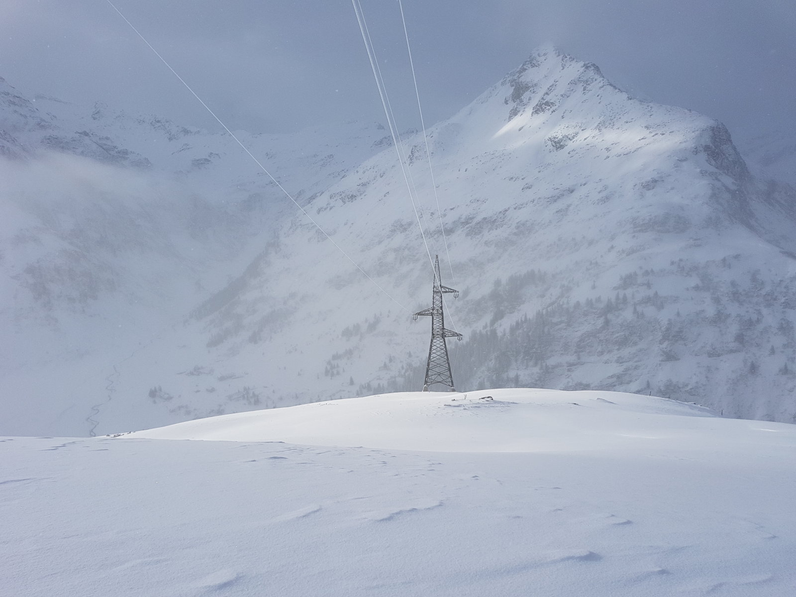 A pályáktól jobbra